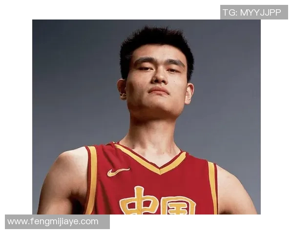 姚明与泰勒的传奇对决:重温NBA历史上的经典时刻与辉煌成就 姚明与泰勒的传奇对决:重温NBA历史上的经典时刻与辉煌成就