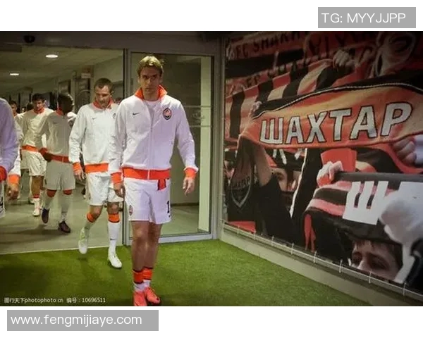 耐克为何选择不签约足球明星背后的深层原因与市场策略分析