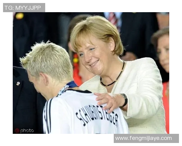 默克尔心目中的足球偶像与她的运动情怀探讨